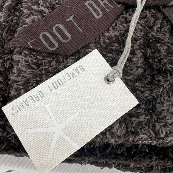 Barefoot Dreams Pom Pom Beanie Scarf Set Espresso Cocoa NWT - Picture 2 of 10